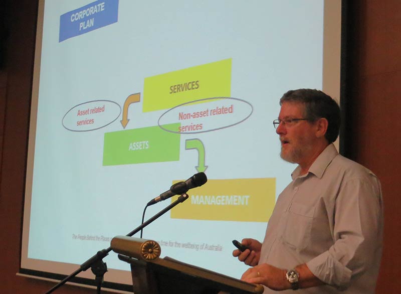 Peter presenting to the National Parks Board of Singapore